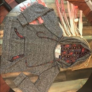 American Rag cropped, hooded sweatshirt Sz medium